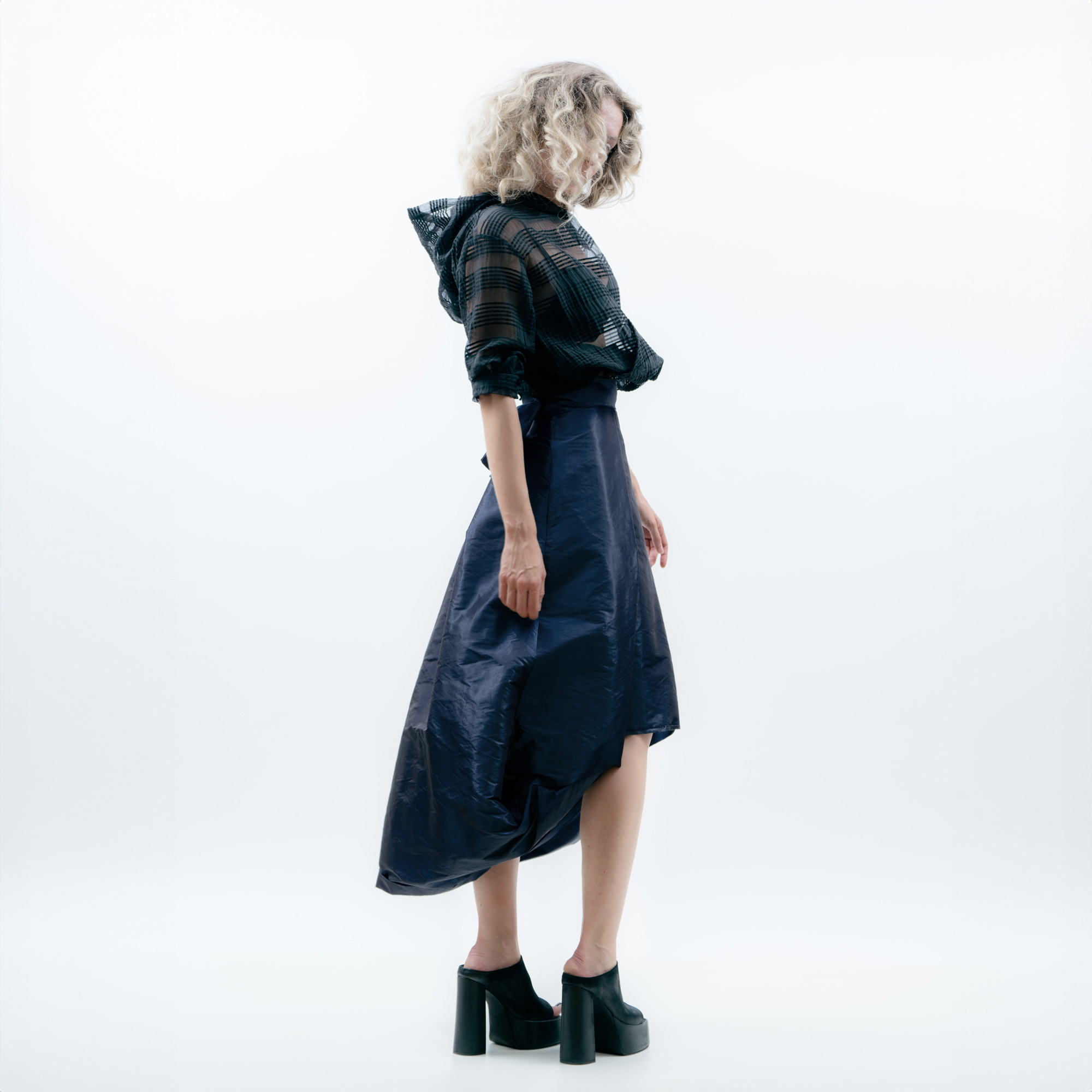 MUCO Skirt – XD XENIA DESIGN on model