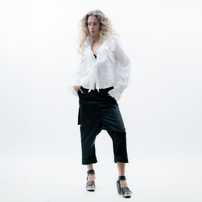 ALOZ Pants – XD XENIA DESIGN on model